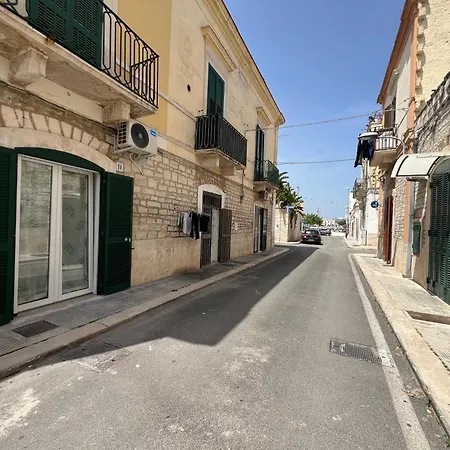 Marina ベッド・アンド・ブレックファスト 4*